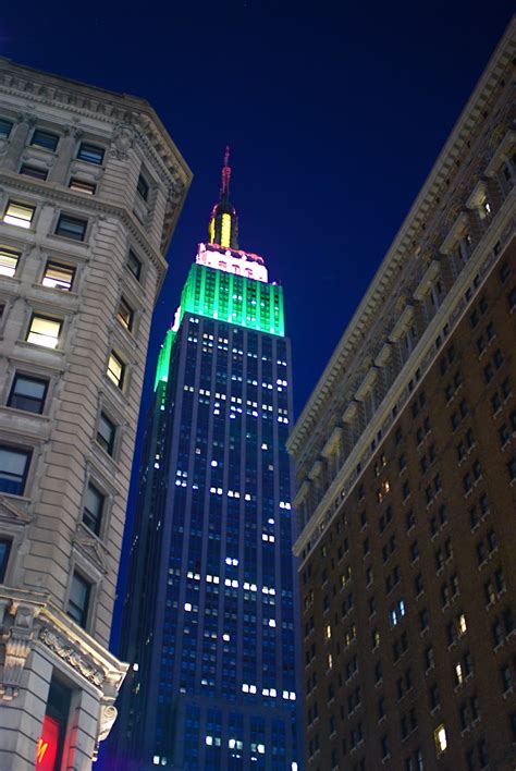 empire state building lights up green